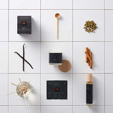 Ambientador Spray Bakhit (100ML) - FRAGANCIA MASCULINA DE CANELA, CARDAMOMO Y CEDRO